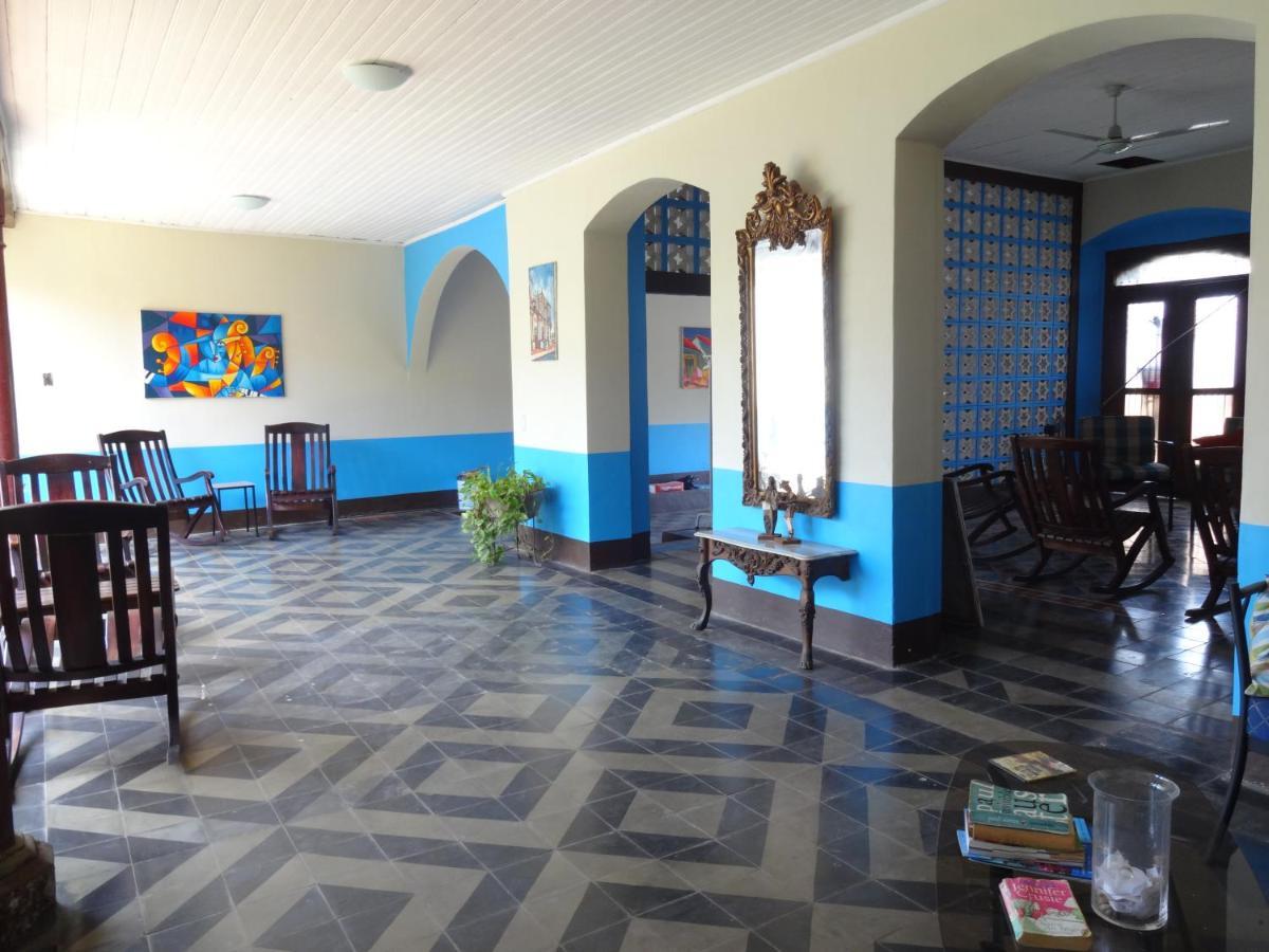 Harvest House Nicaragua Hotel León Buitenkant foto