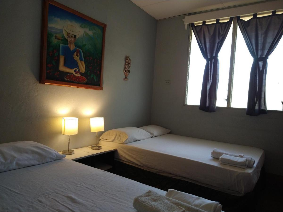 Harvest House Nicaragua Hotel León Buitenkant foto