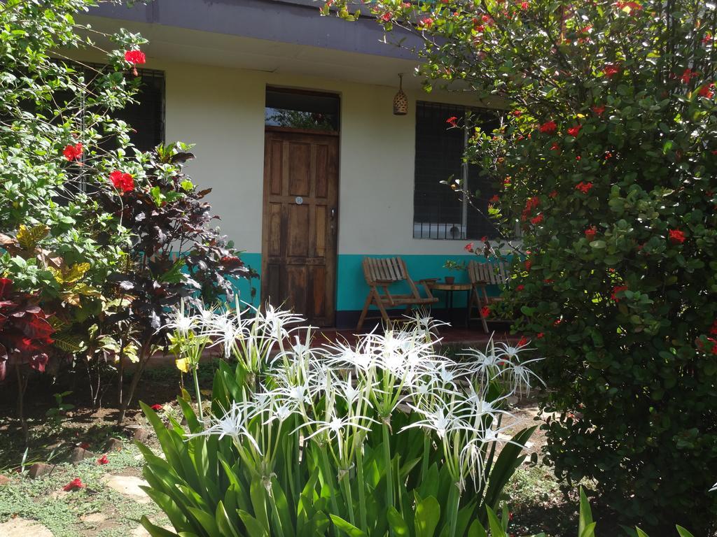 Harvest House Nicaragua Hotel León Buitenkant foto