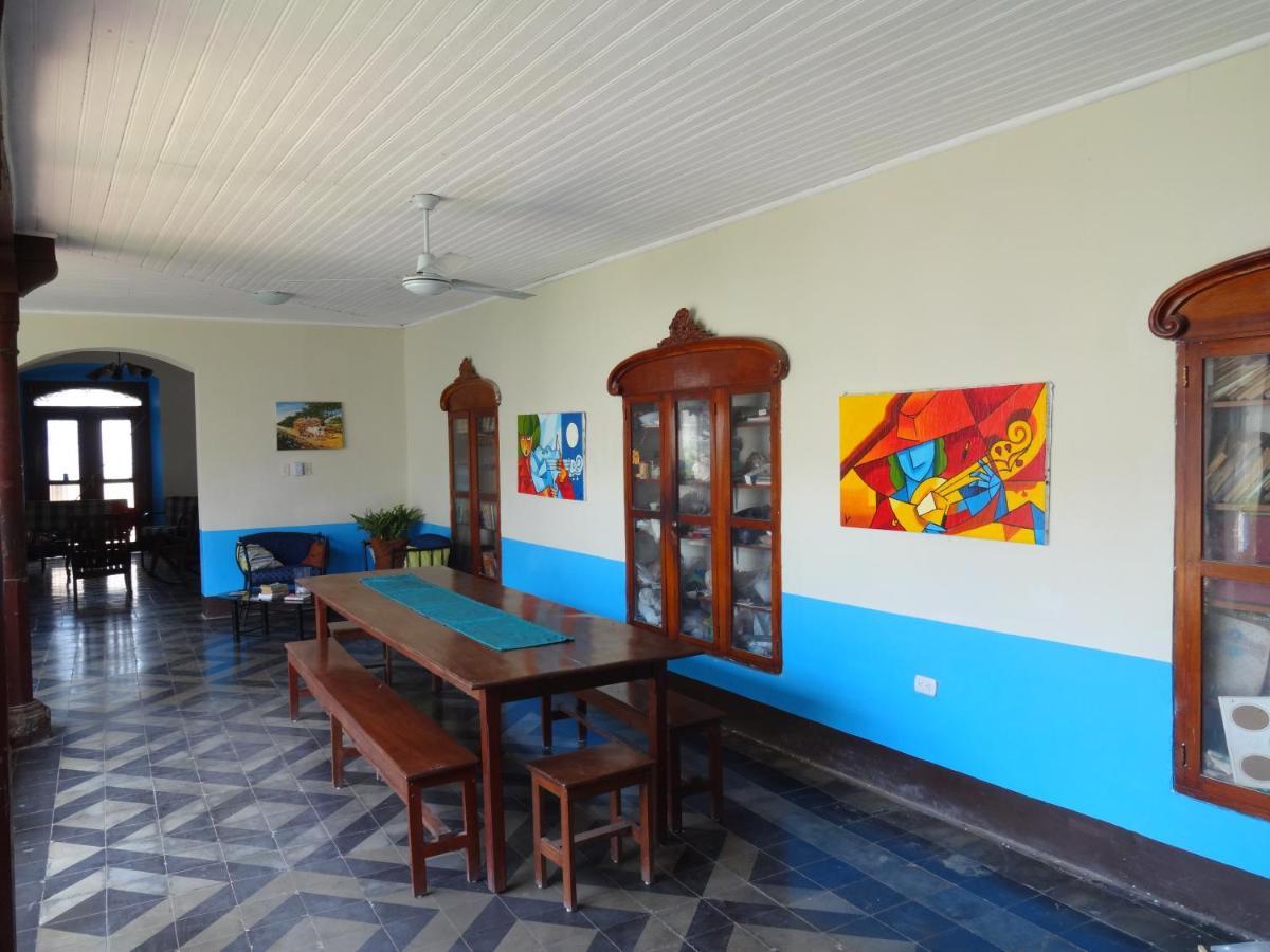 Harvest House Nicaragua Hotel León Buitenkant foto